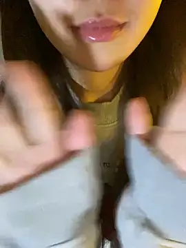 minmin2kk5 online show from February 11, 2026, 3:56 pm