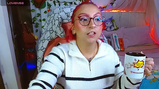 Littlerouse  online show from April 23, 2026, 7:48 am