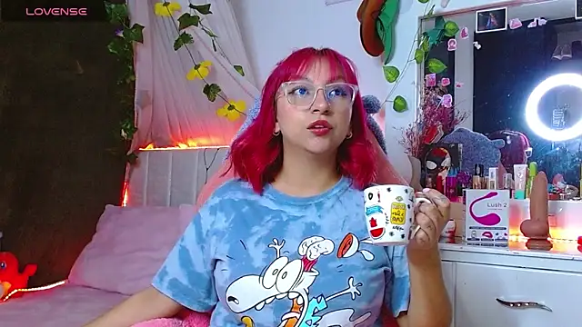 Littlerouse  online show from October 22, 2025, 2:55 am