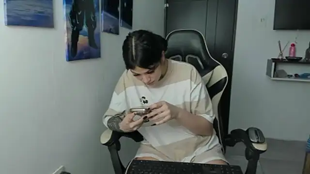 naomi berckley online show from December 18, 2025, 6:40 am