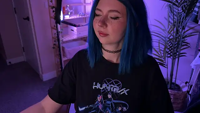  vixenp online show from December 17, 2025, 7:19 pm