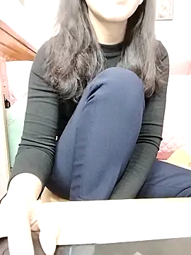 cream1299 online show from November 13, 2025, 3:10 am