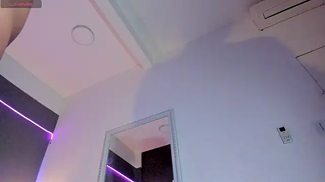 Melinahills online show from February 23, 2025, 7:33 am