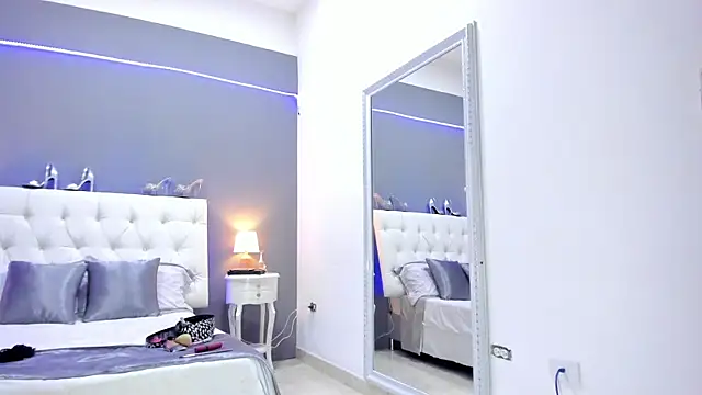 Melinahills online show from March 11, 2025, 3:47 am