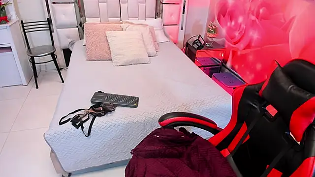 Yelena mutiz online show from November 17, 2025, 1:37 pm