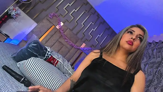 Snapshot of Yelena_mutiz chatting on December 19, 2024, 1:07 pm Yelena mutiz online show from December 19, 2024, 1:07 pm