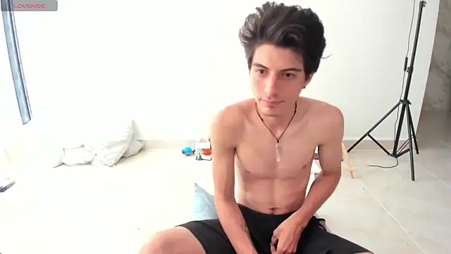Sebastian adams2001 online show from October 16, 2025, 6:38 pm
