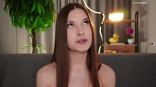  Eva Lee online show from March 22, 2025, 7:53 pm