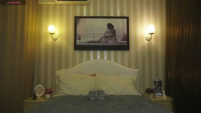  Eva Lee online show from October 6, 2025, 8:20 pm