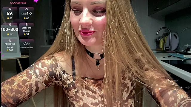 Viola sweet online show from March 9, 2025, 10:41 pm