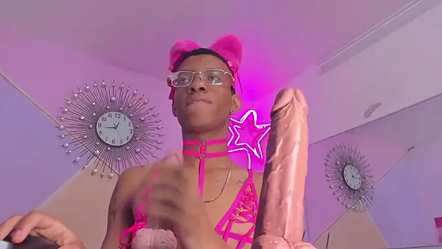 Tiffany Valentine15 online show from November 22, 2025, 12:26 pm