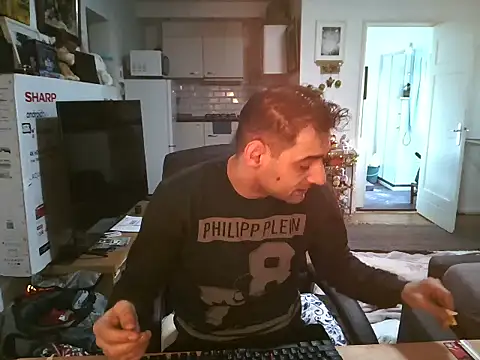 mihaimichael online show from November 5, 2025, 1:25 pm