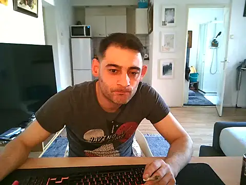 Snapshot of mihaimichael chatting on May 1, 2026, 3:50 pm mihaimichael online show from May 1, 2026, 3:50 pm