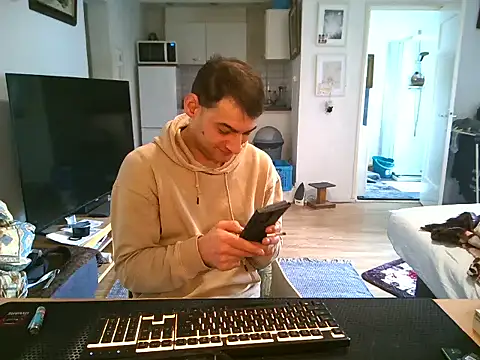 Snapshot of mihaimichael chatting on March 28, 2026, 12:17 pm mihaimichael online show from March 28, 2026, 12:17 pm