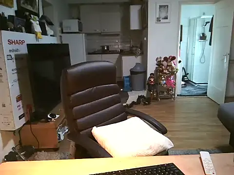 Snapshot of mihaimichael chatting on January 17, 2026, 1:26 pm mihaimichael online show from January 17, 2026, 1:26 pm