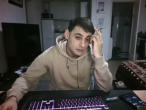 Snapshot of mihaimichael chatting on March 27, 2026, 1:14 am mihaimichael online show from March 27, 2026, 1:14 am