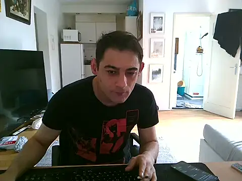 mihaimichael online show from June 12, 2026, 11:41 am