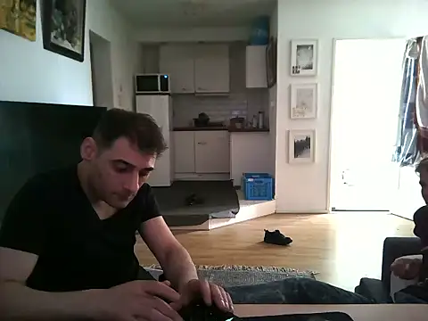 Snapshot of mihaimichael chatting on May 10, 2026, 6:06 am mihaimichael online show from May 10, 2026, 6:06 am
