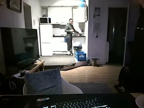 Snapshot of mihaimichael chatting on March 29, 2026, 12:56 am mihaimichael online show from March 29, 2026, 12:56 am