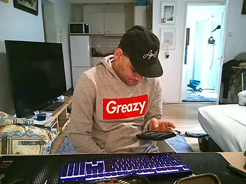 Snapshot of mihaimichael chatting on March 24, 2026, 2:50 pm mihaimichael online show from March 24, 2026, 2:50 pm