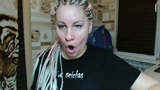Snapshot of TherestlessKitty chatting on April 23, 2026, 10:22 pm TherestlessKitty online show from April 23, 2026, 10:22 pm
