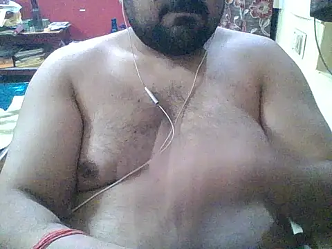 ARYANAVAILABLE online show from November 7, 2025, 11:52 pm