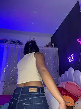 AlisonHoot69 online show from January 6, 2026, 3:21 am