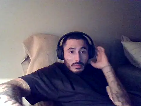 tengocanicas online show from November 14, 2025, 4:49 am