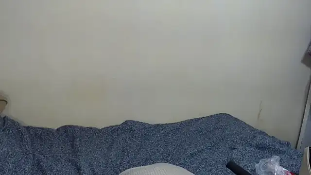 Gussie Bridie online show from December 15, 2025, 6:19 am