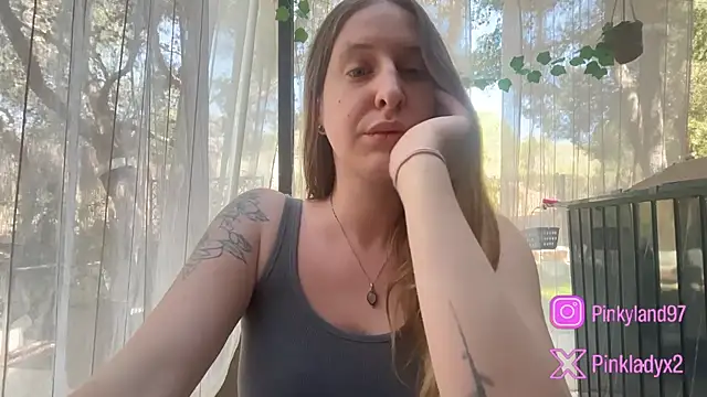 Pinkyladyxxx online show from May 19, 2026, 10:00 am