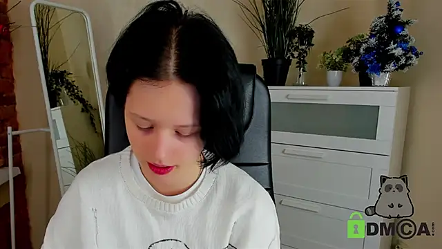 Alina Mills online show from January 12, 2025, 10:45 am