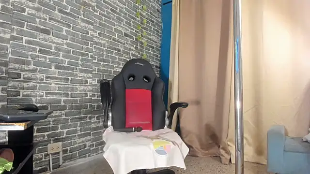 Snapshot of iam_samy_ chatting on February 2, 2026, 11:42 am iam samy online show from February 2, 2026, 11:42 am