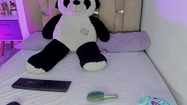 Black Rose2 online show from December 18, 2025, 11:25 am