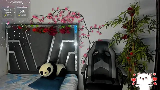 Snapshot of Black_Rose2 chatting on October 22, 2025, 11:20 am Black Rose2 online show from October 22, 2025, 11:20 am