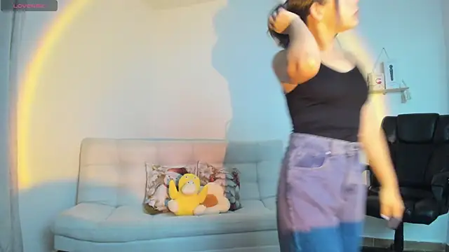 AprilDubois online show from December 5, 2024, 8:06 pm