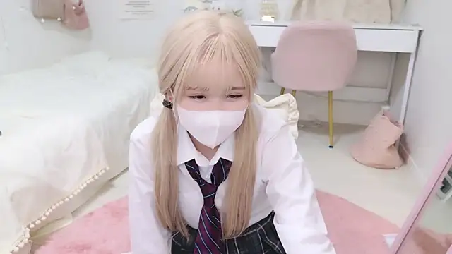 Snapshot of Sayuringo_ chatting on January 23, 2025, 4:48 pm Sayuringo  online show from January 23, 2025, 4:48 pm