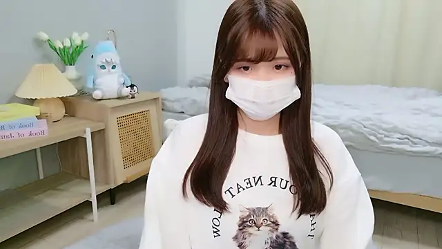 Sayuringo  online show from November 4, 2025, 1:04 pm