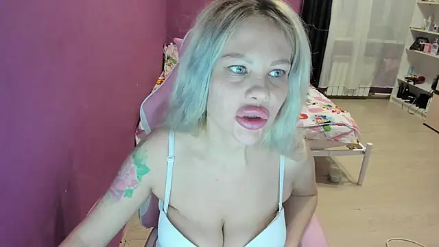 Lika8234 online show from November 8, 2025, 12:14 am