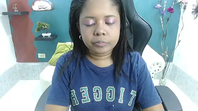 Snapshot of Melikasweetz chatting on February 26, 2025, 5:31 pm Melikasweetz online show from February 26, 2025, 5:31 pm