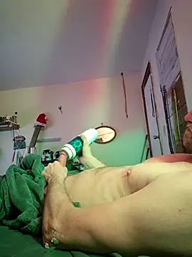 BigDDave6979 online show from February 10, 2026, 4:22 am