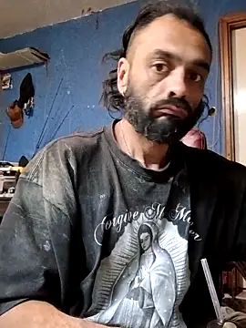 Snapshot of C8L3U chatting on March 4, 2026, 6:43 am C8L3U online show from March 4, 2026, 6:43 am