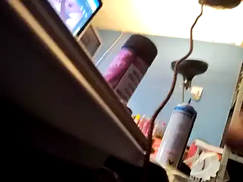 C8L3U online show from December 8, 2024, 5:01 pm