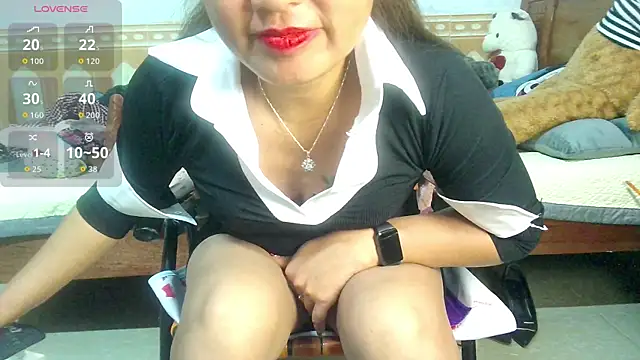 Snapshot of Jerry-Lan chatting on December 18, 2025, 8:23 pm Jerry-Lan online show from December 18, 2025, 8:23 pm