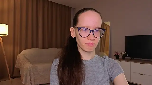 BettyBrowni online show from April 9, 2026, 4:13 pm