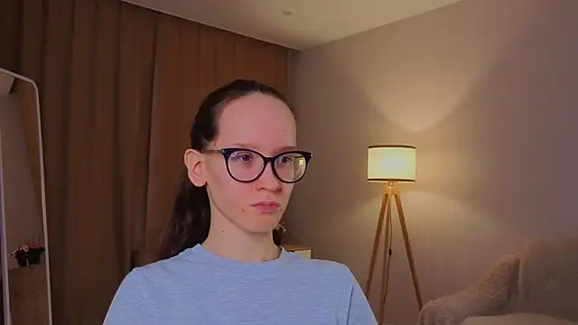 BettyBrowni online show from March 8, 2026, 4:21 pm