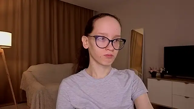 BettyBrowni online show from April 14, 2026, 4:12 pm