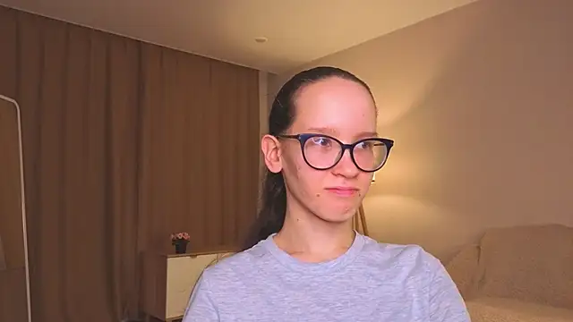 BettyBrowni online show from December 13, 2025, 8:04 pm