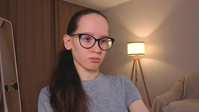 BettyBrowni online show from February 8, 2026, 4:05 pm