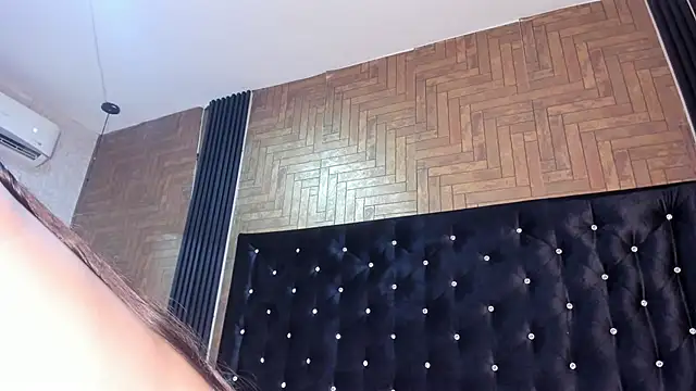 Paola  23 online show from November 20, 2025, 8:53 pm