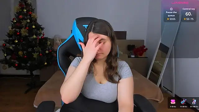 Viola  Shy online show from January 9, 2026, 9:11 pm